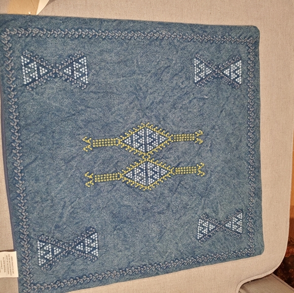 Decorative pillow case - Picture 2 of 3